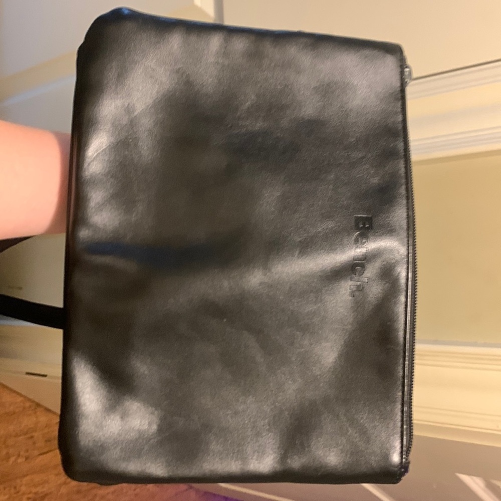 Bench crossbody messenger purse​